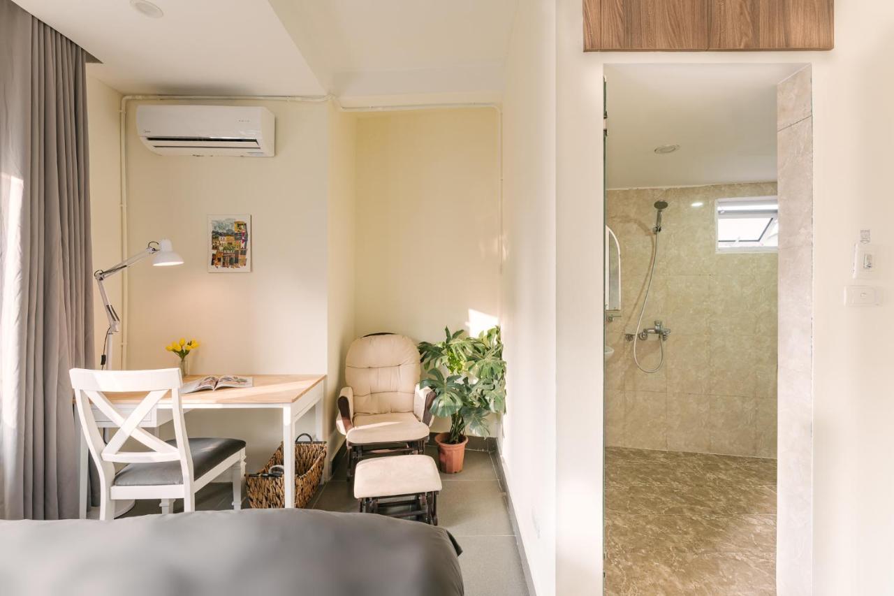 Delapong Homestay - 50M To Hoan Kiem Lake Hanoï Extérieur photo